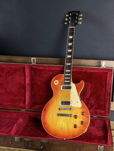 Gibson 1973 Les Paul Deluxe Cherry Sunburst